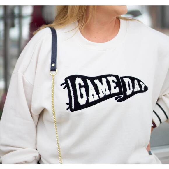 NEW Z SUPPLY oversized let's go sweatshirt in white - Picture 3 of 3